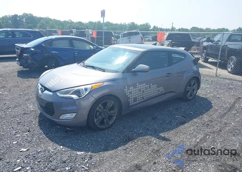2016 Hyundai Veloster z USA, uszkodzony, nr VIN KMHTC6AD8GU299146
